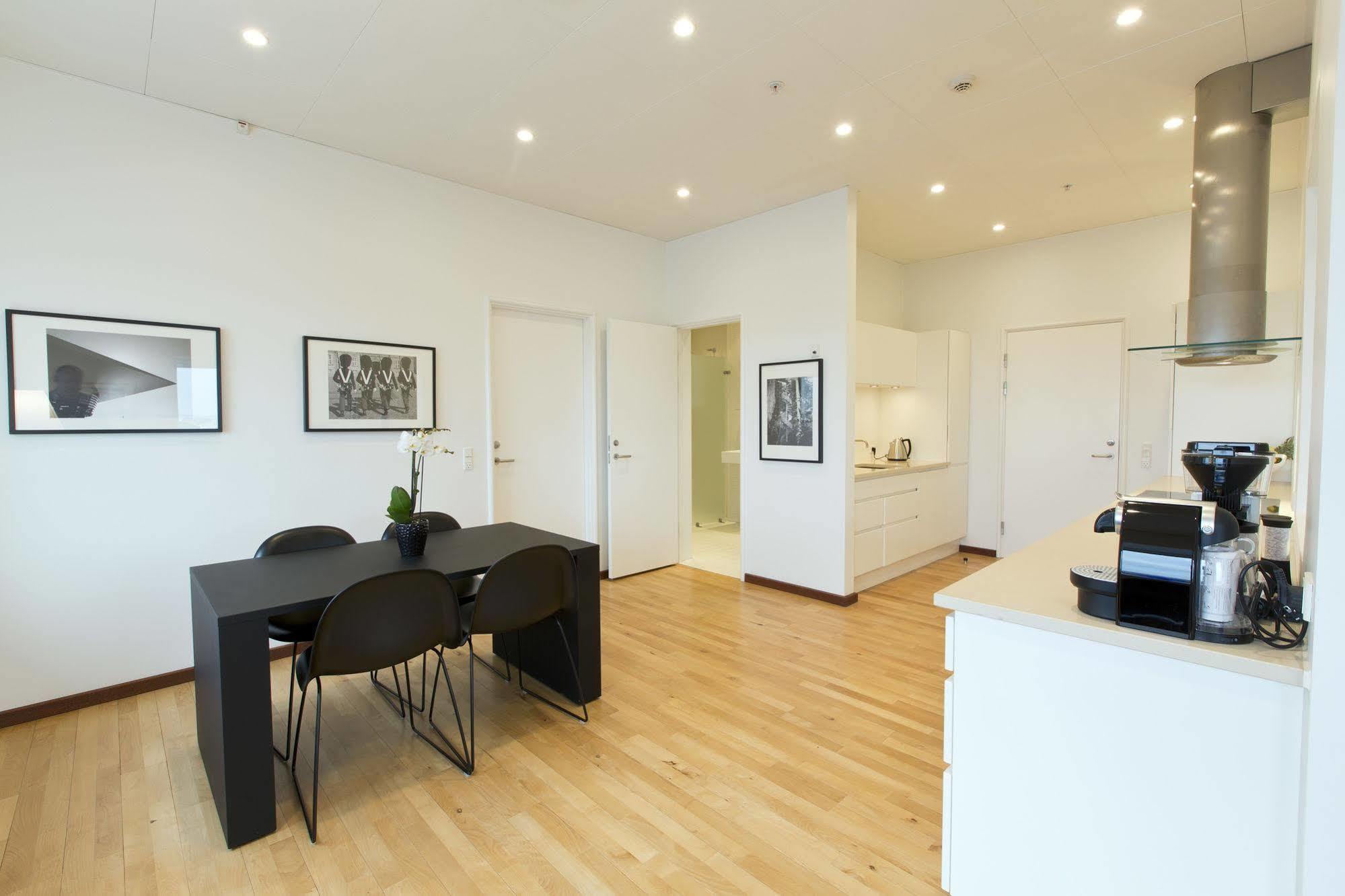Europahuset Apartments โคเปนเฮเกน ภายนอก รูปภาพ
